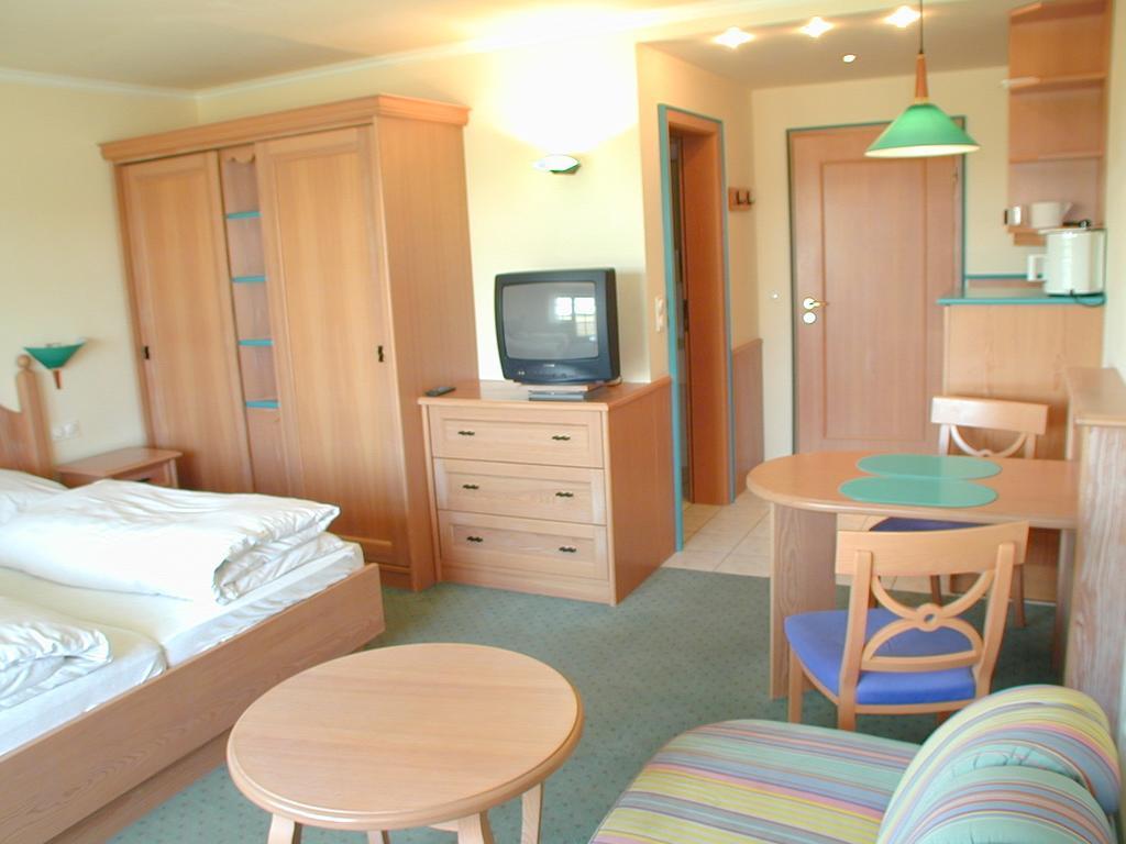 Kurhotel Wuerdinger Hof Bad Füssing Oda fotoğraf