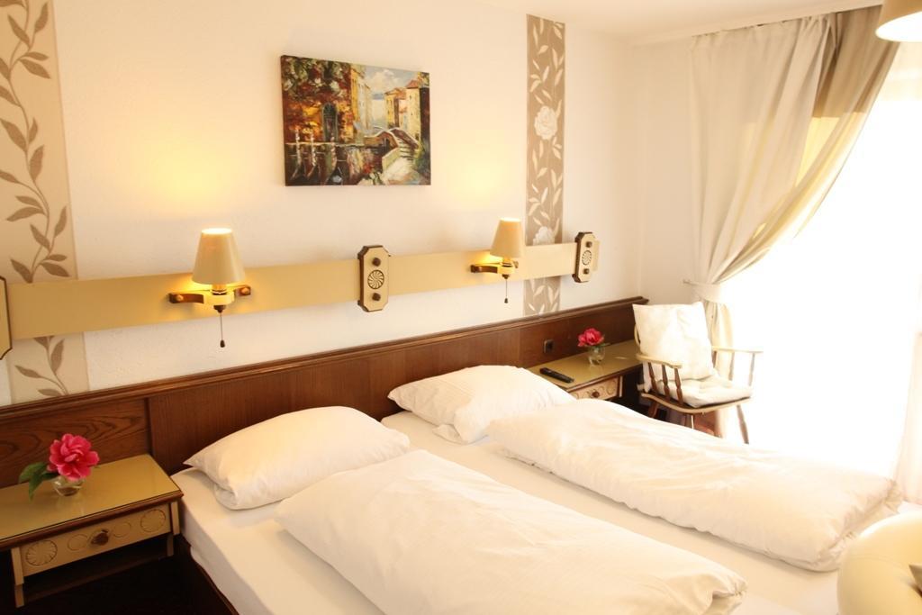 Kurhotel Wuerdinger Hof Bad Füssing Oda fotoğraf